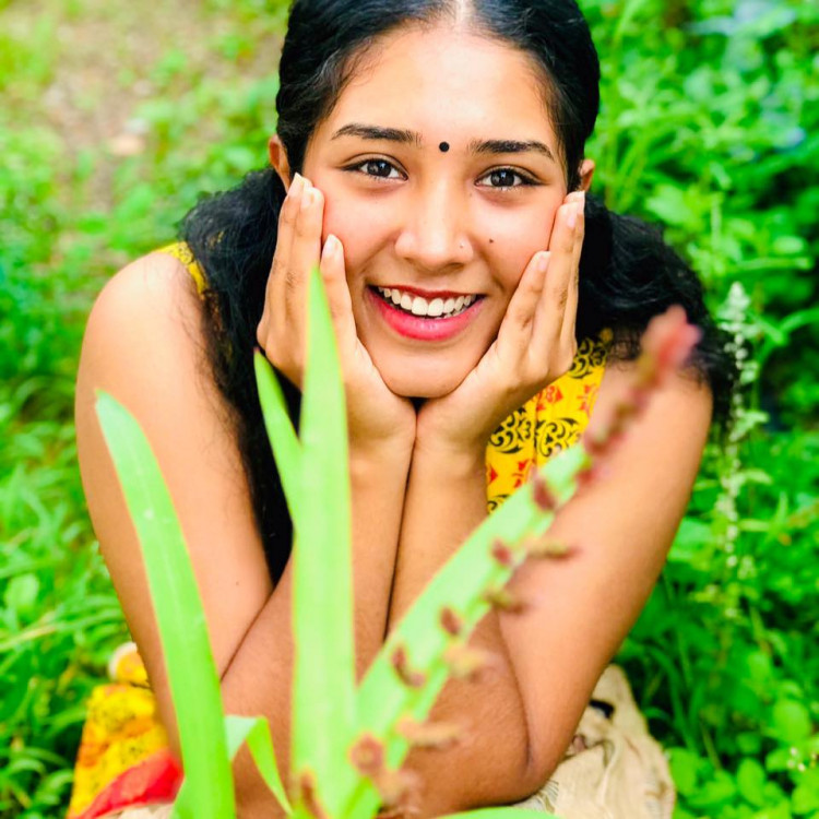 Sree Nithi (Senthoora Poove Actress) Wiki, Biography, Age, Serials, Images