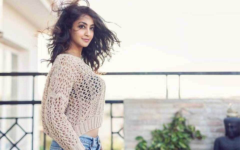 Aindrita Ray Wiki, Biography, Age, Family, Movies, Images