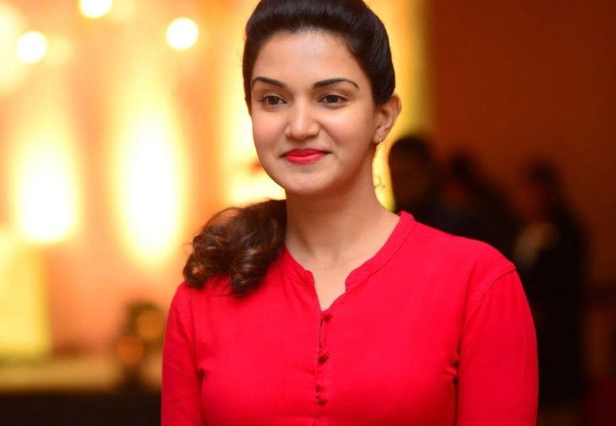 Honey Rose Wiki, Biography, Age, Family, Movies, Images
