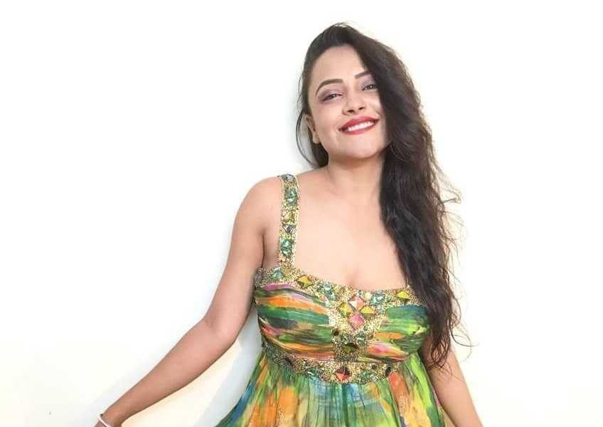 Nehal Vadoliya Wiki, Biography, Age, Webseries, Family, Images & More - wikimylinks