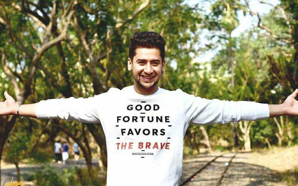 Paras Arora Wiki, Biography, Age, Movies, Family, Images