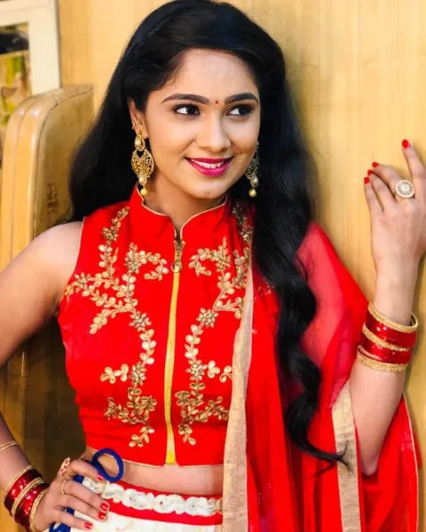 Tejaswini Gowda Serial Actress Photos