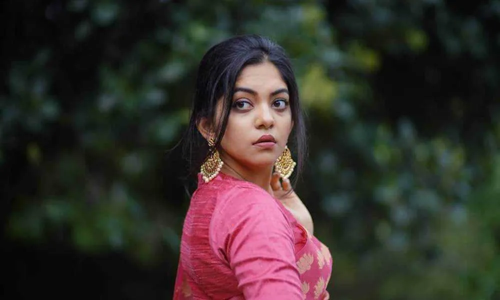 Ahaana Krishna Wiki, Biography, Age, Movies, Family, Images