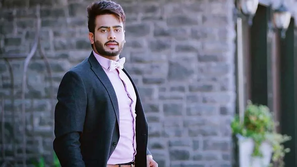 Mankirt Aulakh Wiki, Biography, Age, Songs, Family, Images