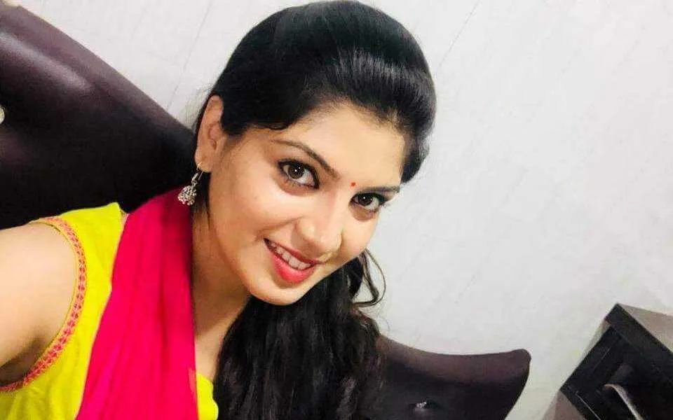 Papri Ghosh Wiki, Biography, Age, Movies, Family, Images